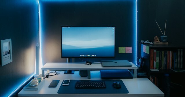 pramod-tiwari-k0lTVz7i5TI-unsplash.jpg